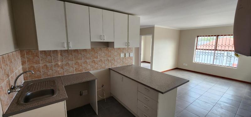 To Let 2 Bedroom Property for Rent in Goodwood Central Western Cape